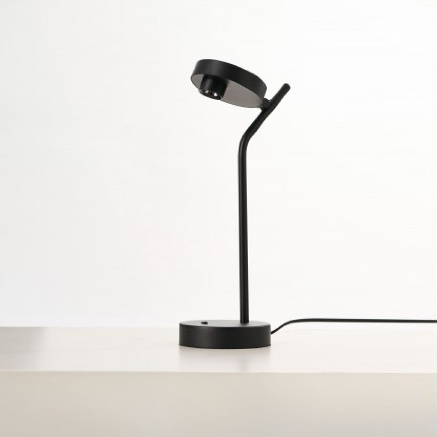 Настольная лампа AZzardo ISEO AZ5635