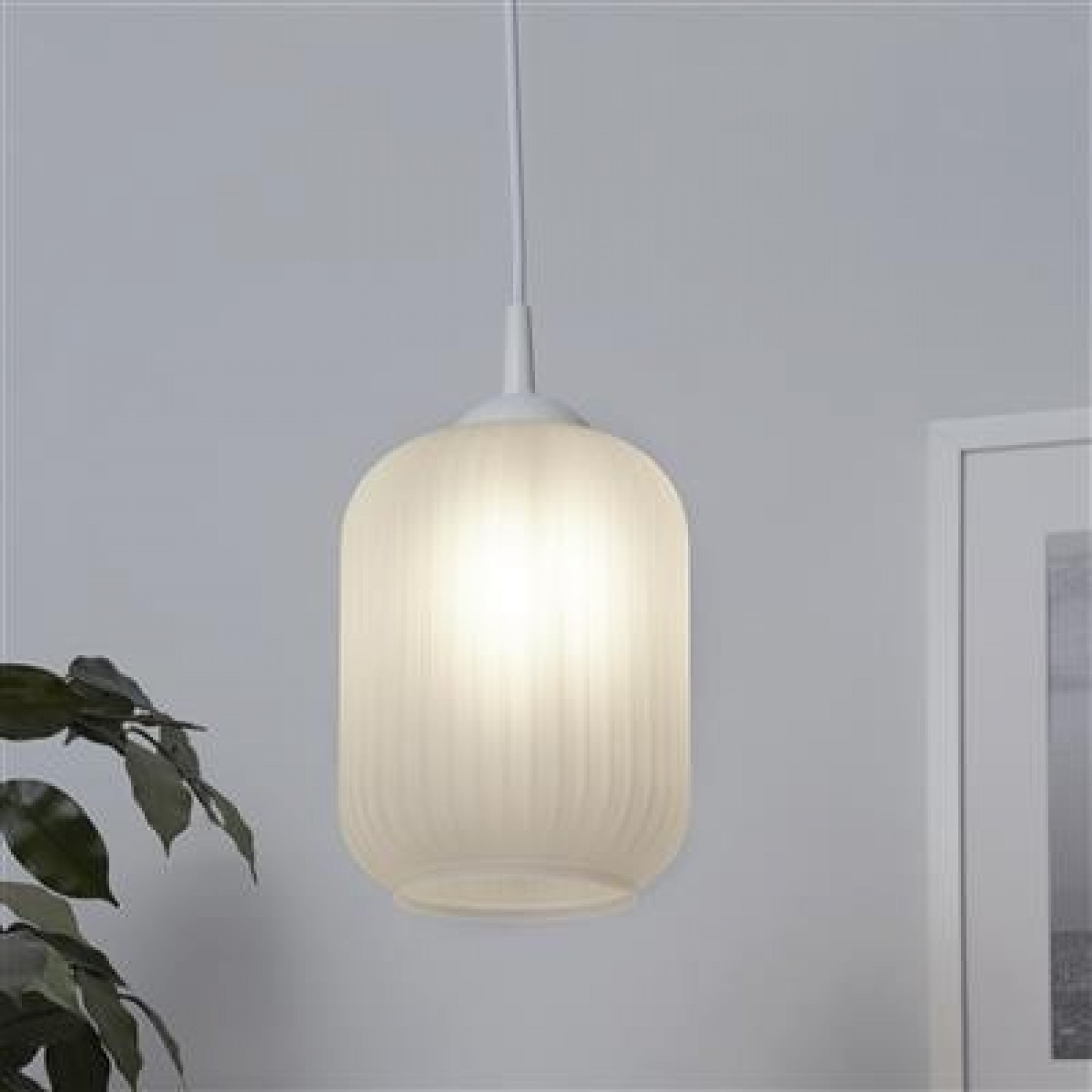 Подвесной светильник SearchLight Pearl 61969BK