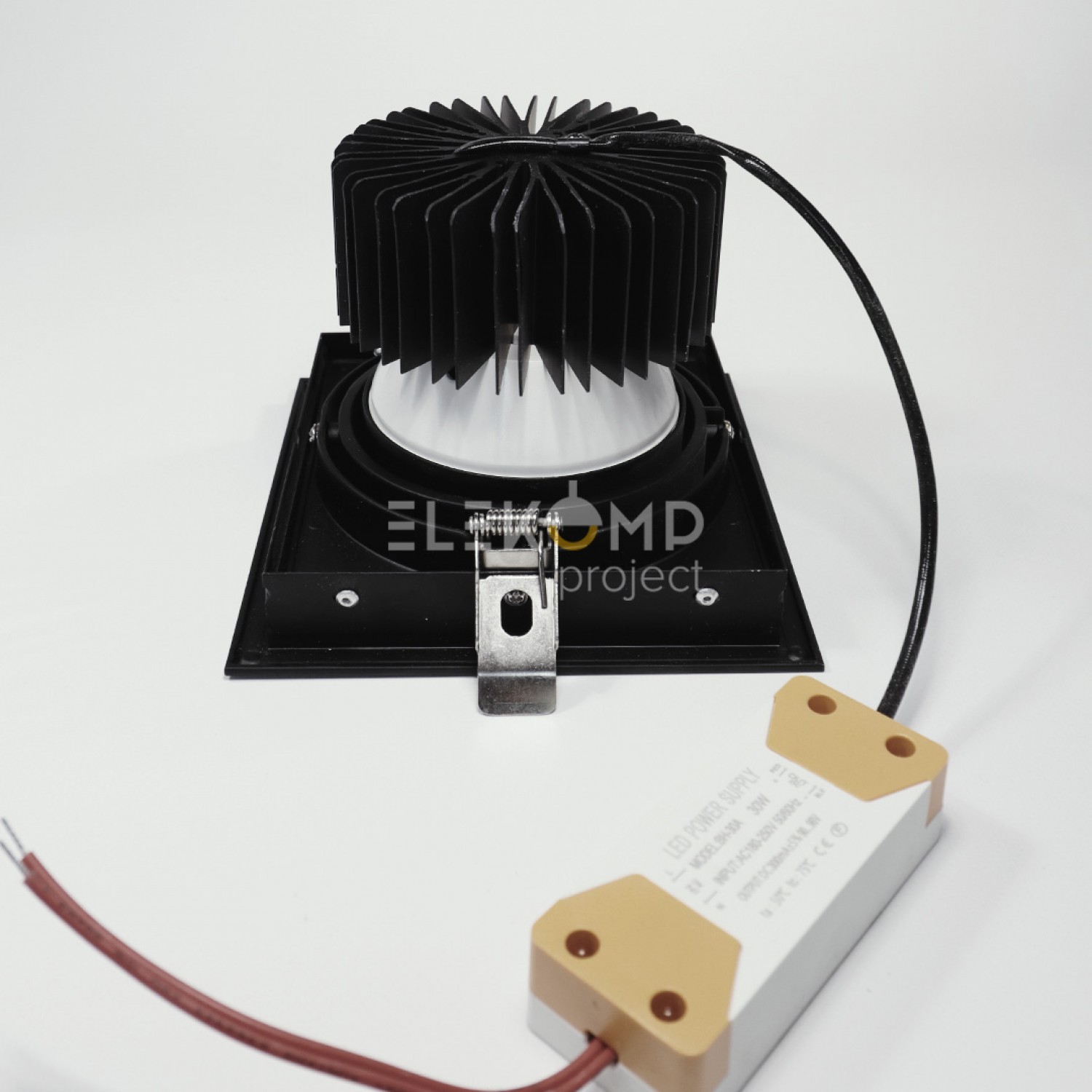 Точковий світильник Elekomp Pro Commercial Downlight Premium 30w SQ 153713