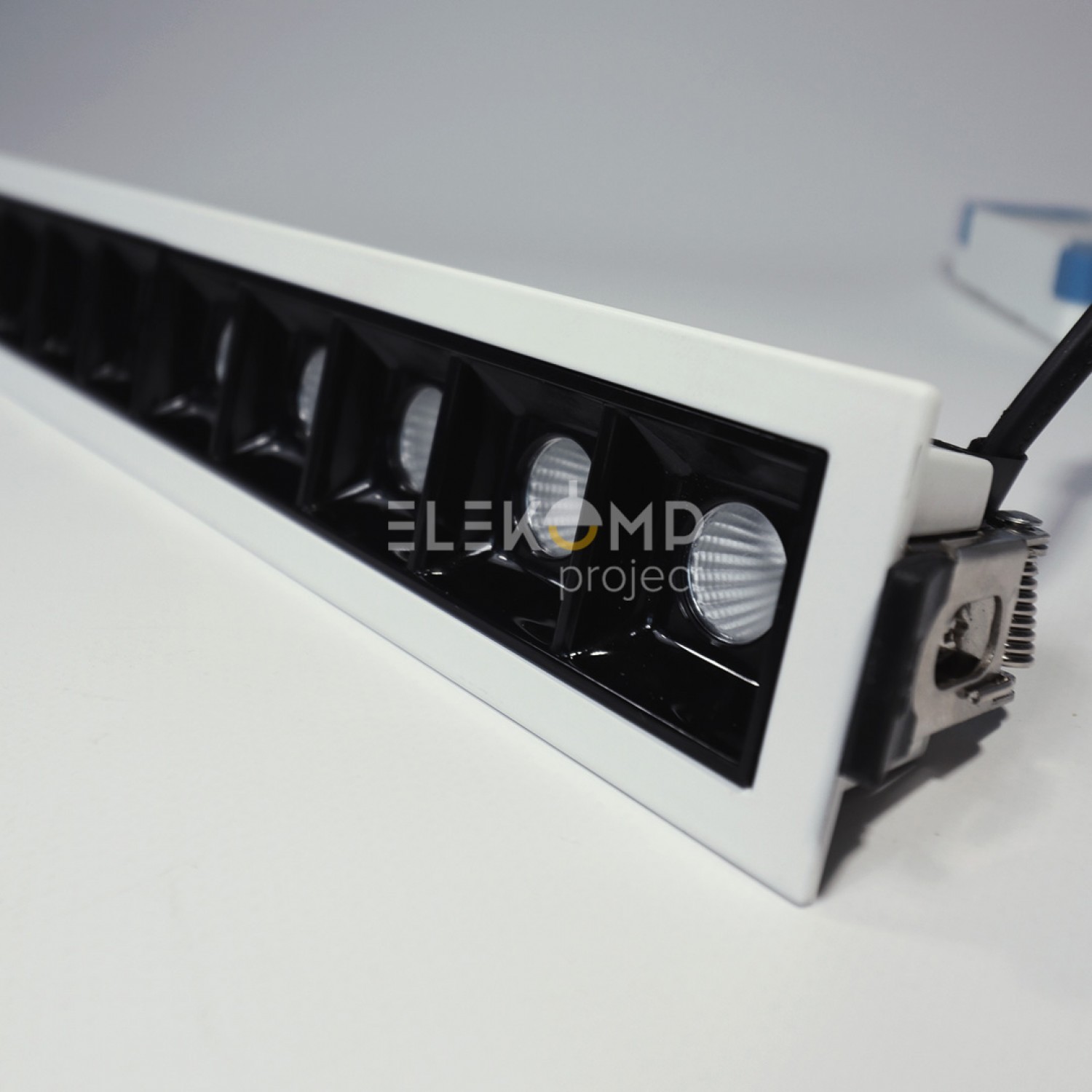 Точечный светильник Elekomp Pro Downlight Premium 24w Line 244585
