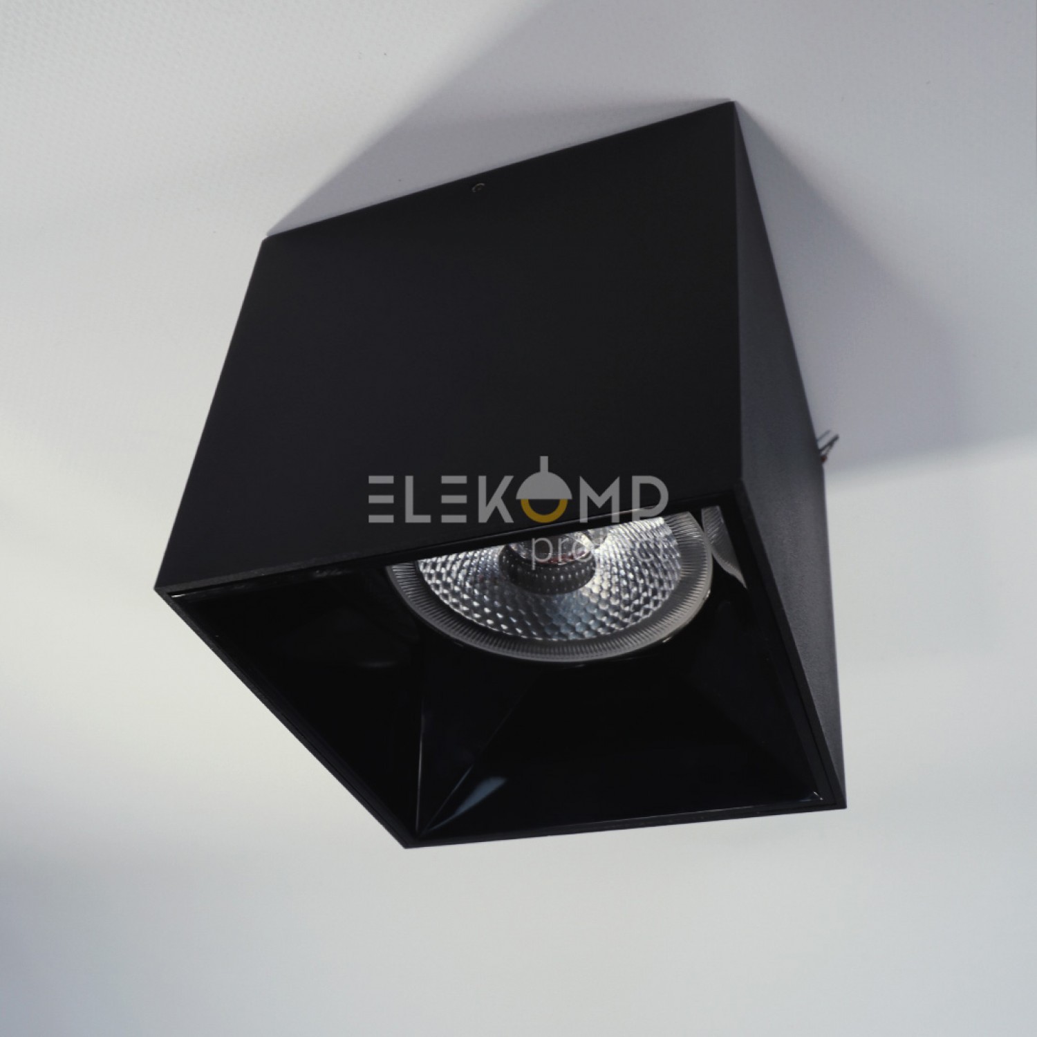 Точковий світильник Elekomp Pro Tube Architectural 18w SQ Premium 246761