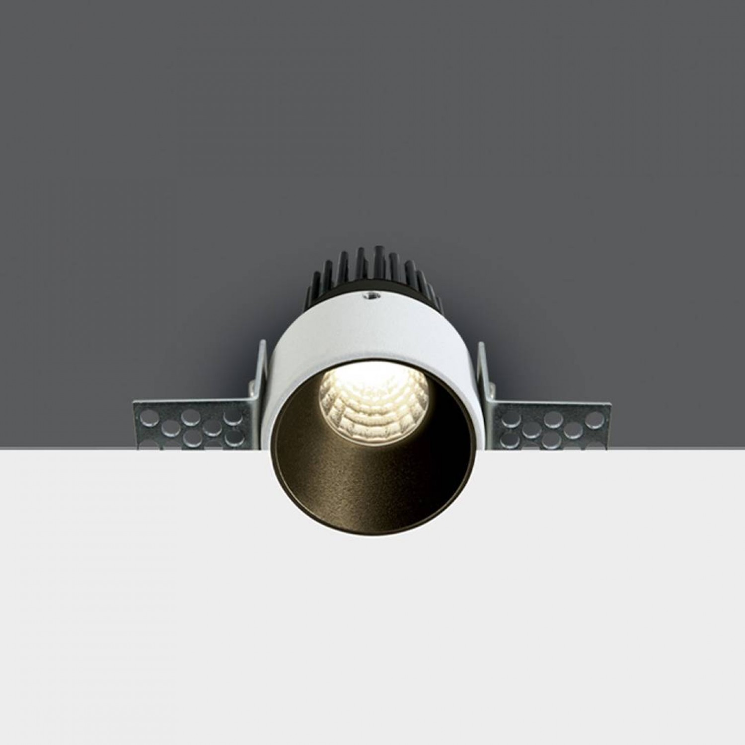 alt_image Точечный светильник ONE Light The Trimless Mini Range Aluminium 10103BTR/B/W