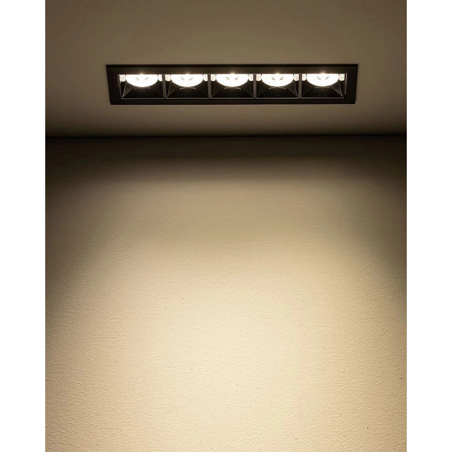 Точечный светильник NOWODVORSKI MIDI LED BLACK 20W 3000K RECESSED 10062