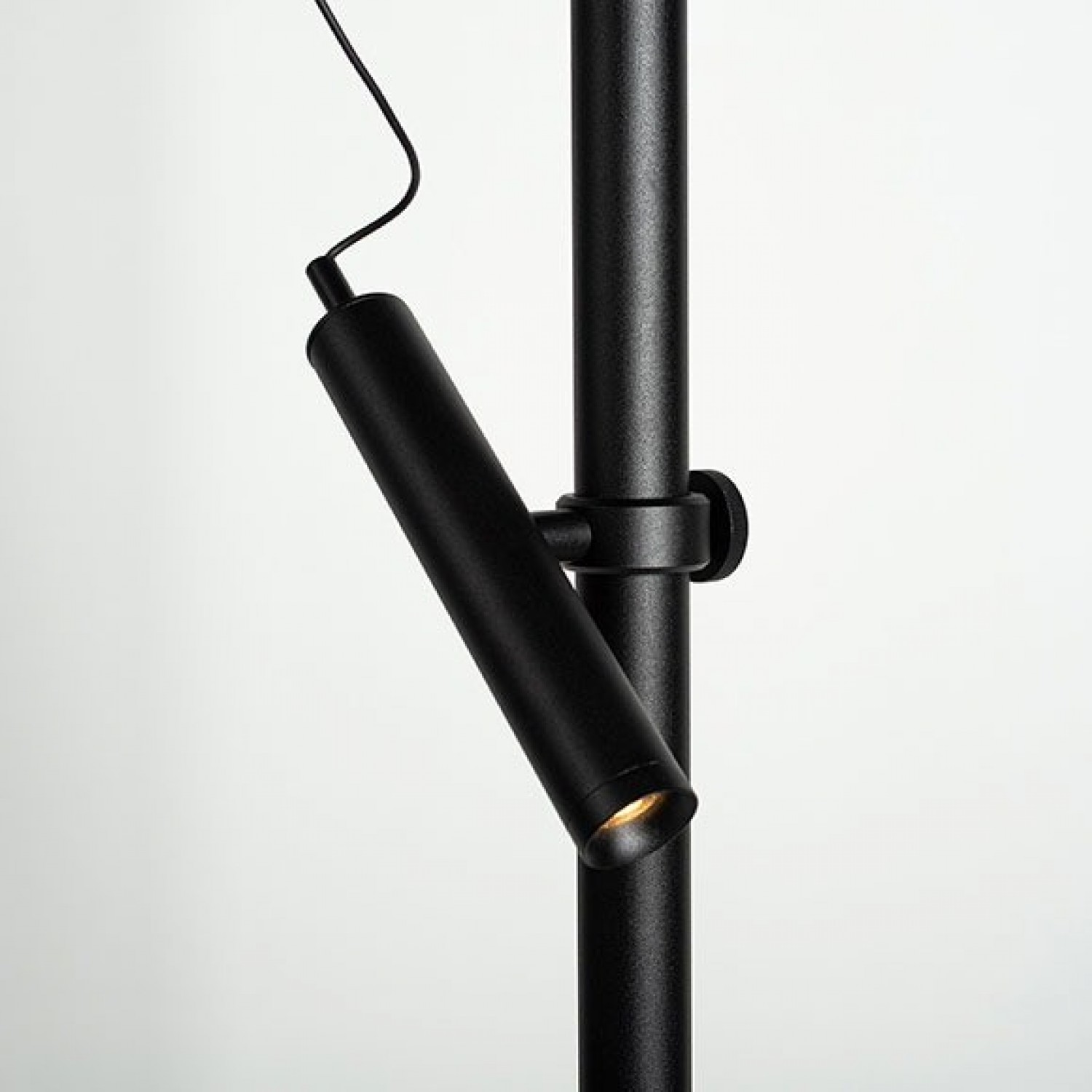 Торшер CHORS Backlight+ L 42.7113.UB7.002