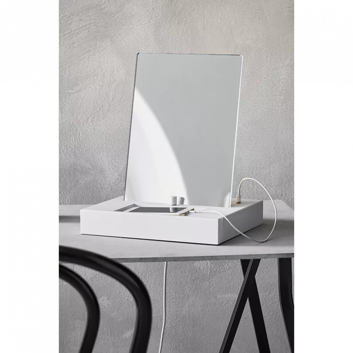 Зеркало MarkSlojd Sweden REFLECT Table 1L White USB 107057